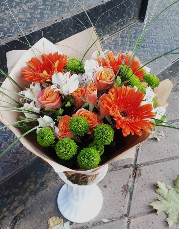 Букет цветов из: Герберы, Хризантемы, Альстромерии и Розы в Владимиро-Александровском