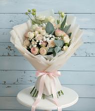 Букет цветов из:  Розы и Лизиантусы #REPLACE_PRED# Владимиро-Александровском