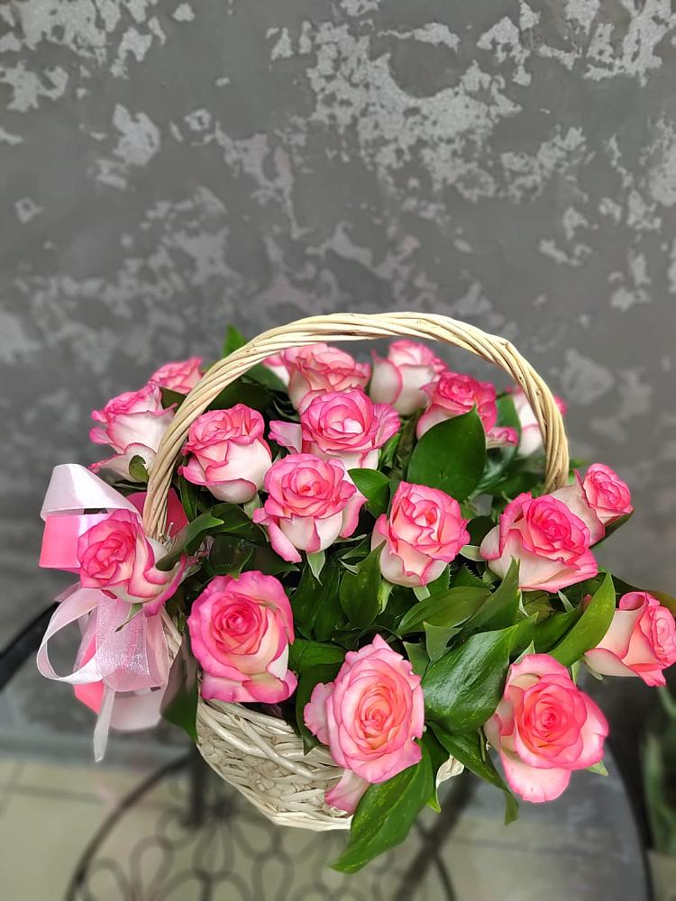 Цветочная композиция из Розы в корзине в Владимиро-Александровском