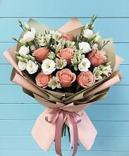 Букет цветов из:  Розы, Альстромерии и Лизиантусы в Владимиро-Александровском