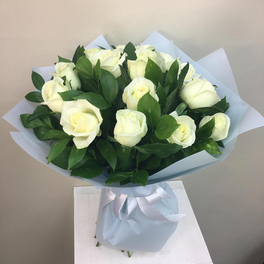 Букет 15 Белых роз Проуд в Владимиро-Александровском