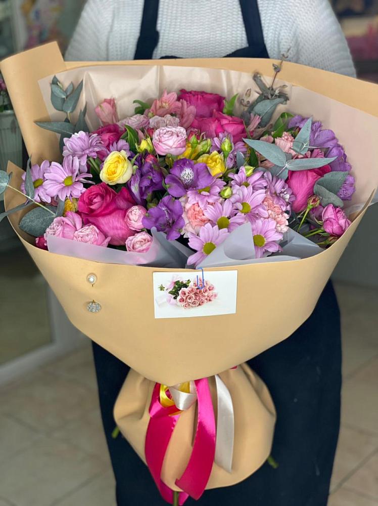 Букет цветов из: Хризантемы, Гвоздики и Альстромерии в Владимиро-Александровском