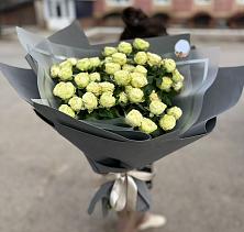 Букет Белые кустовые розы Солинеро в Владимиро-Александровском