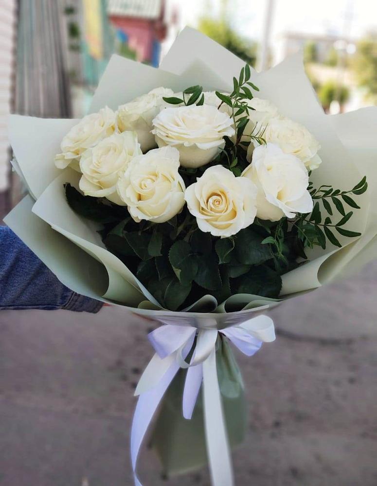 Букет Белые розы Проуд в Владимиро-Александровском