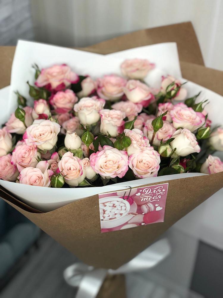 Букет цветов из: Розы в Владимиро-Александровском