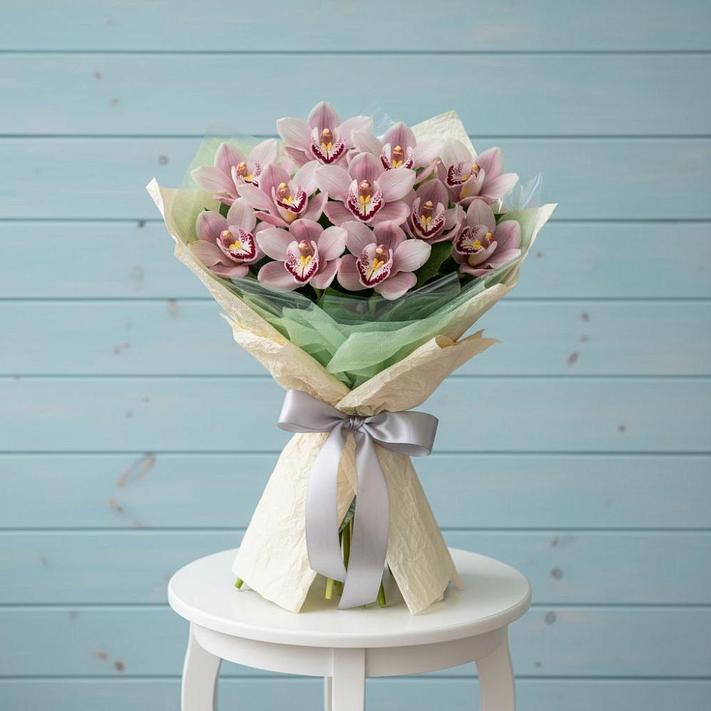 Букет цветов из: Орхидеи и Розы в Владимиро-Александровском