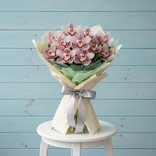 Букет цветов из:  Орхидеи и Розы в Владимиро-Александровском