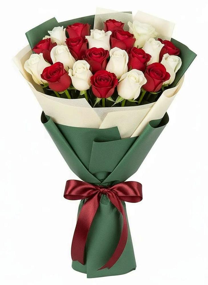 Букет Микс из красных и белых роз в Владимиро-Александровском