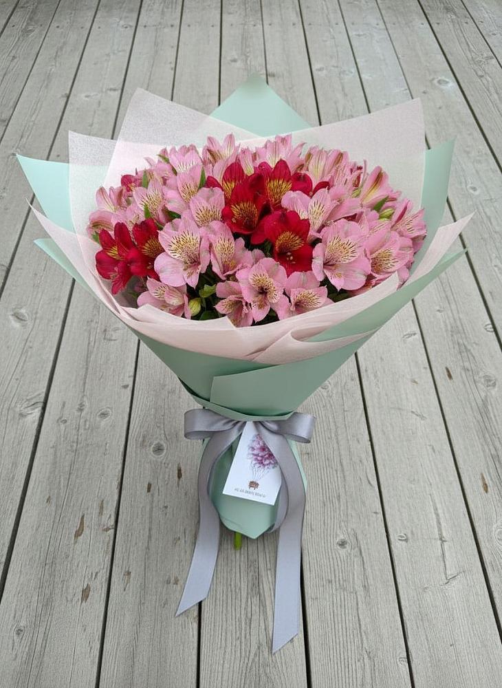 Букет цветов из: Альстромерии в Владимиро-Александровском