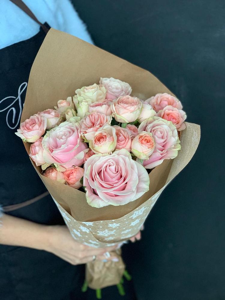 Букет цветов из: Хризантемы и Розы в Владимиро-Александровском