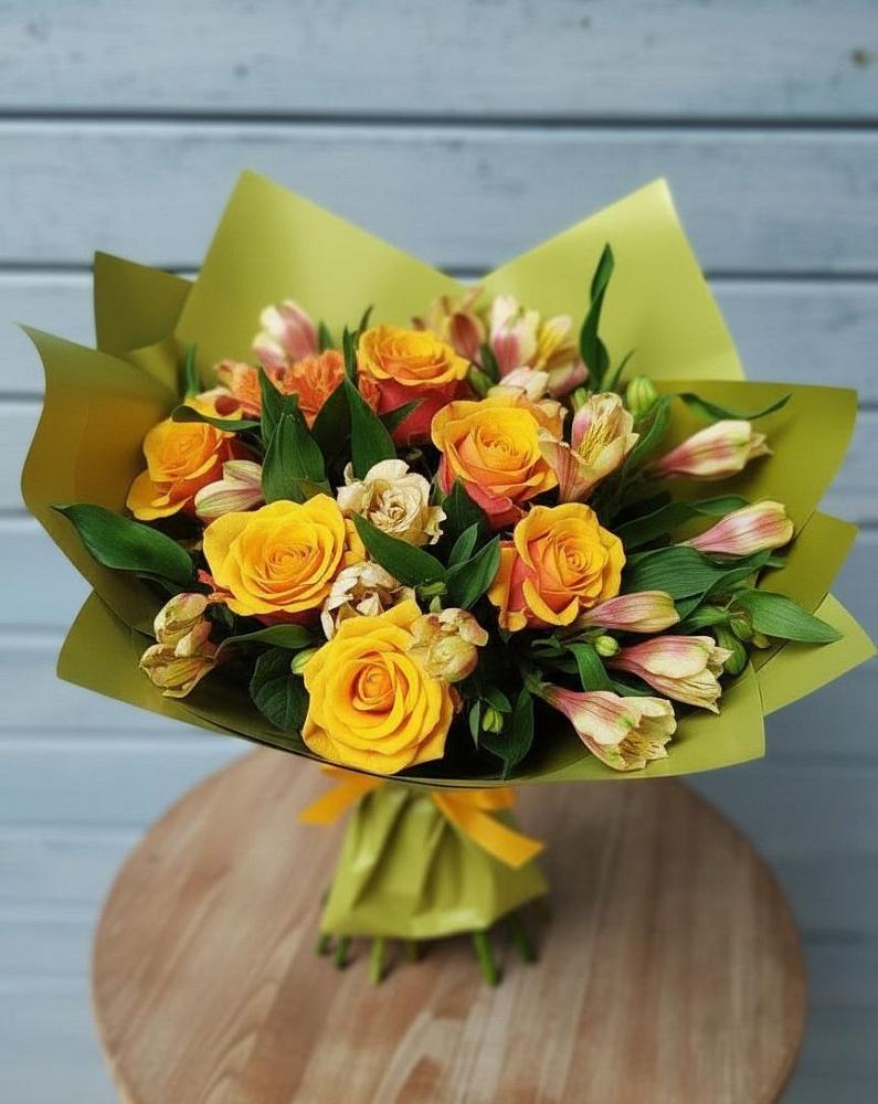 Букет цветов из: Альстромерии и Розы в Владимиро-Александровском