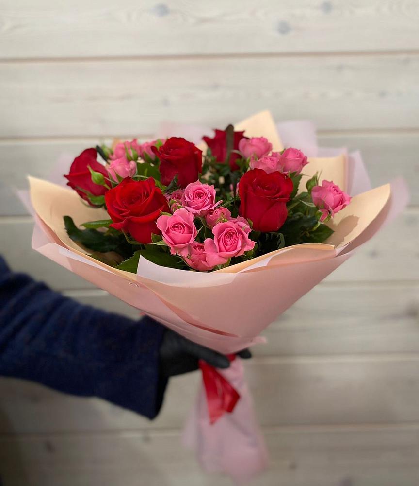 Букет цветов из: Розы в Владимиро-Александровском