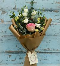 Букет цветов из:  Розы и Лизиантусы #REPLACE_PRED# Владимиро-Александровском