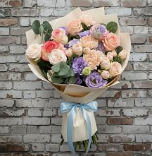 Букет цветов из:  Розы, Лизиантусы и Гвоздики в Владимиро-Александровском