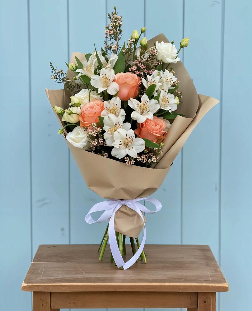 Букет цветов из: Альстромерии, Лизиантусы, Розы и Хризантемы в Владимиро-Александровском