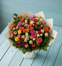 Букет Микс из разноцветных кустовых роз в Владимиро-Александровском